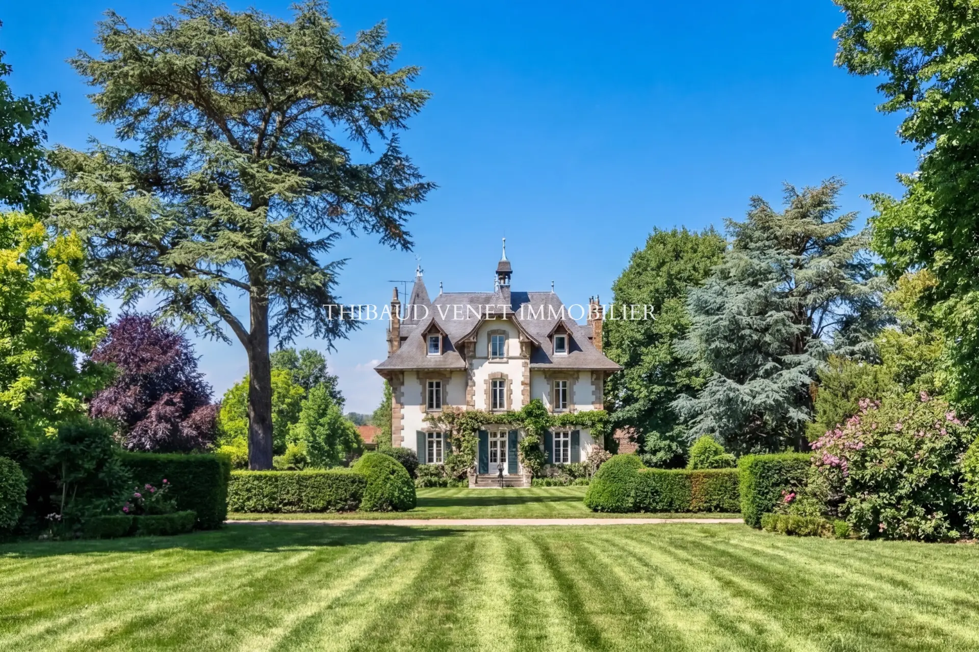 Demeure historique au cœur d’un parc arboré